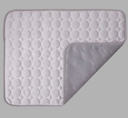 Tapis rafraîchissant pour chien et chat — Soie glacée, lavable